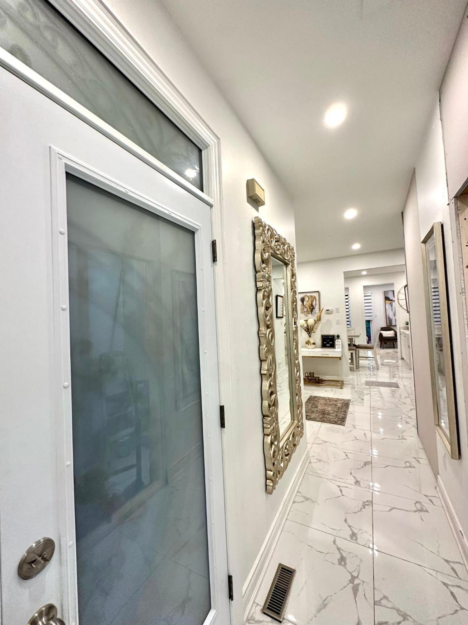 Luxury Home In Toronto Мисисага Екстериор снимка