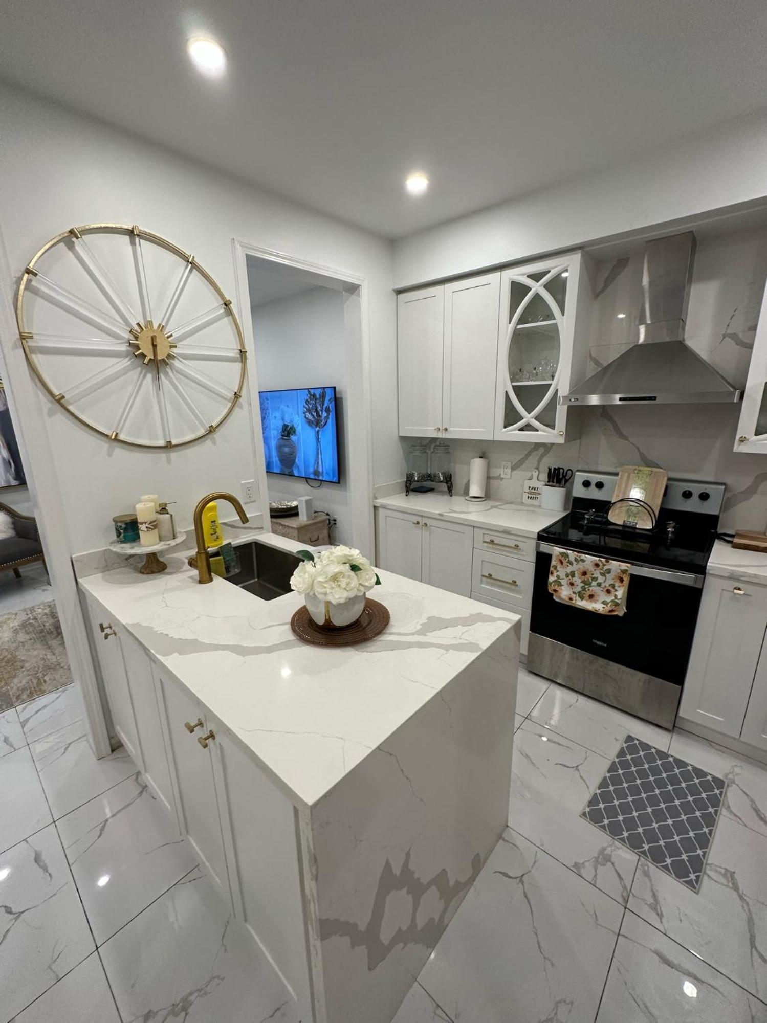 Luxury Home In Toronto Мисисага Екстериор снимка