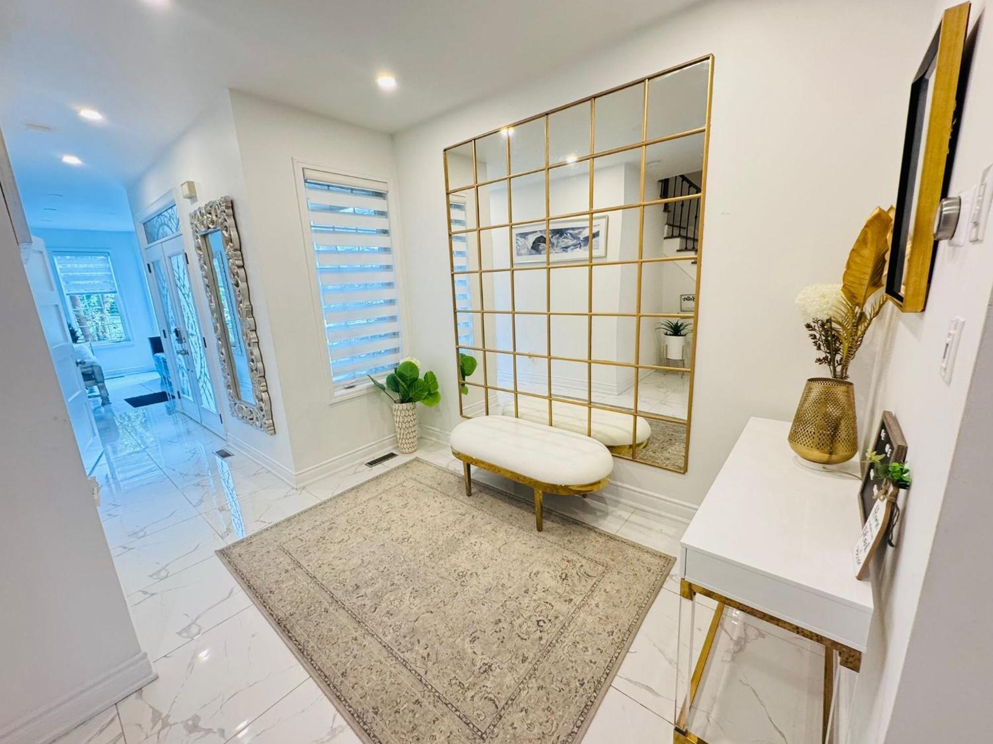 Luxury Home In Toronto Мисисага Екстериор снимка